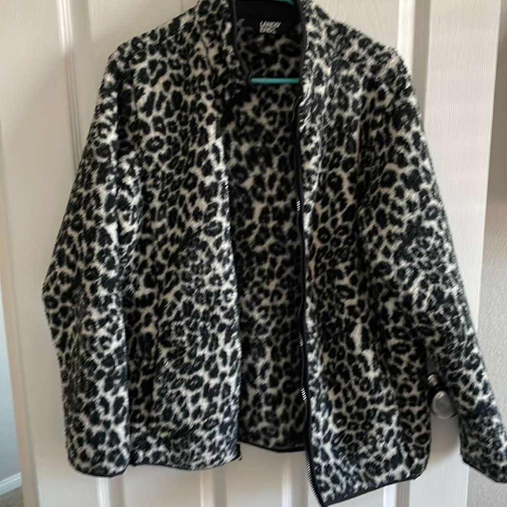 Cozy, zip up Lands End cheetah jacket